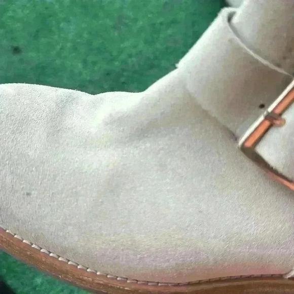 Jimmy Choo - Picture 5 of 7